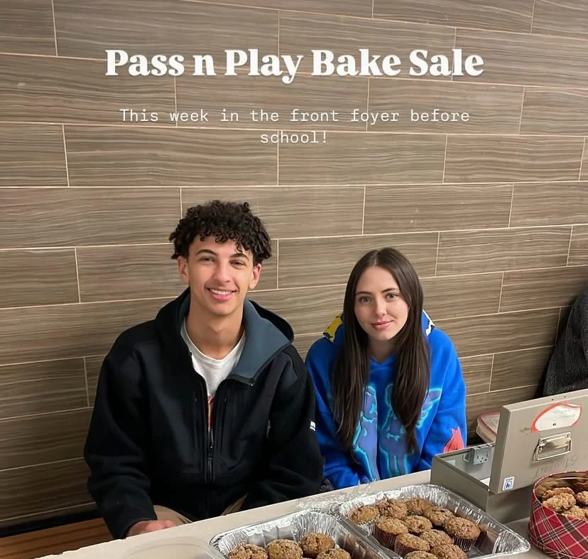 PassNPlay volunteers at the GWW bake sale